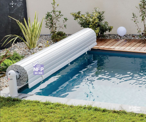 GFK-Pool ROMAINE 920x370x160 cm mit Oberflurrollladen